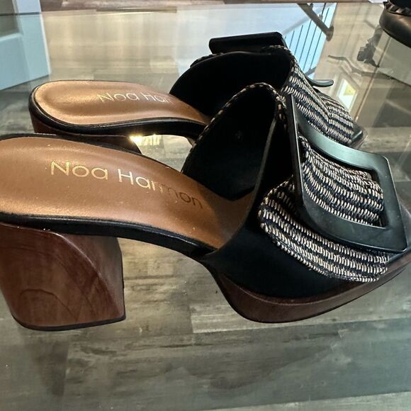 Black and Tan Wedge Sandal - Picture 6 of 9